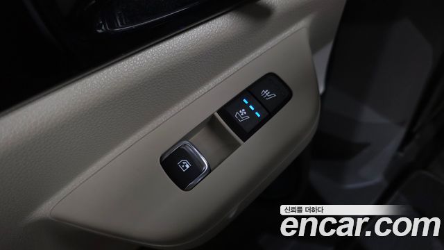 Kia Carnival (IV) HEV 9seater Signature 2026 — фото 18
