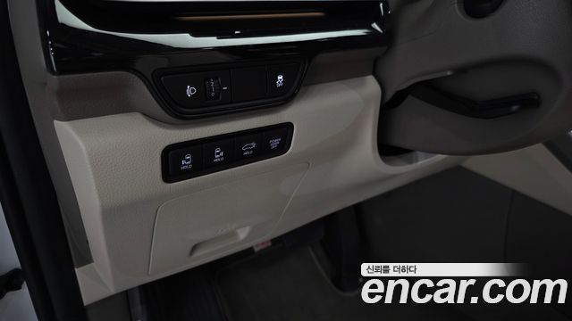 Kia Carnival (IV) HEV 9seater Signature 2026 — фото 28