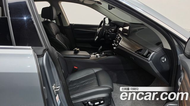 BMW 6 Series GT (G32) 630i xDrive Luxury 2023 — фото 26