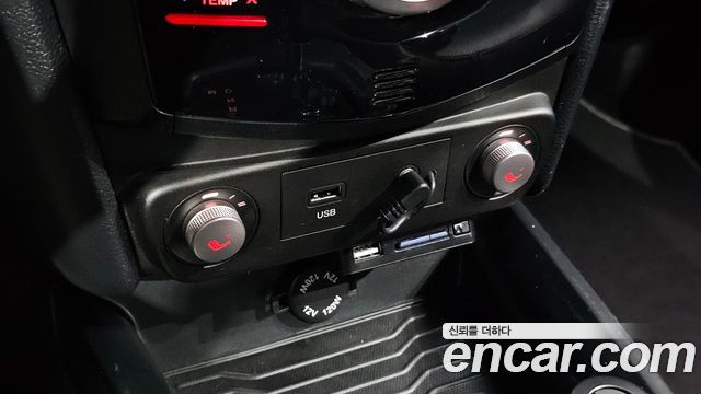 KG Mobility (SsangYong) Tivoli Air Diesel RX 2WD 2016 — фото 31