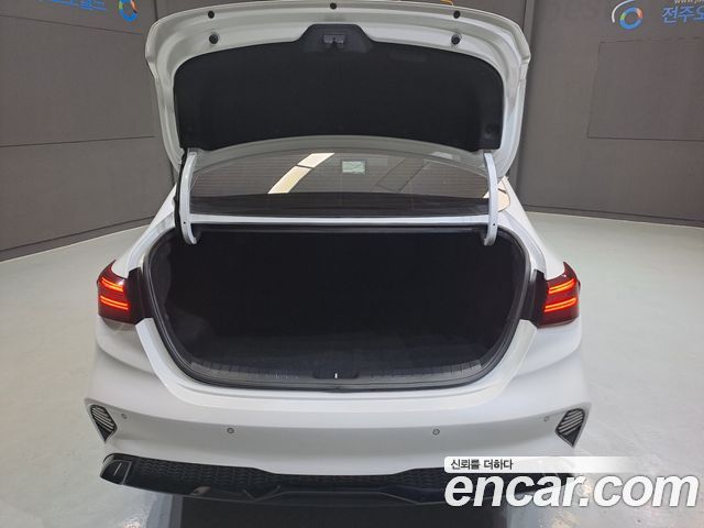 Kia K3 (II) 1.6 Prestige 2022 — фото 8