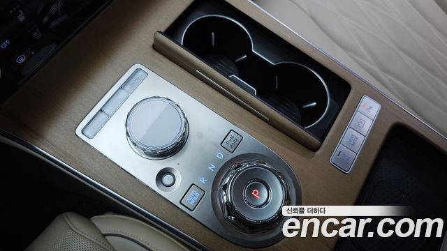 Genesis G80 (RG3) Gasoline 2.5 Turbo AWD 2025 — фото 9