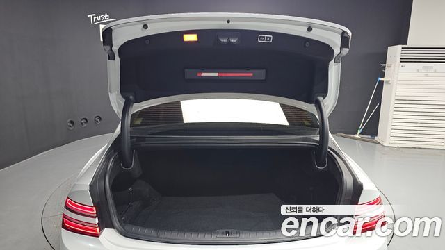 Genesis G80 (RG3) Gasoline 2.5 Turbo AWD 2025 — фото 20