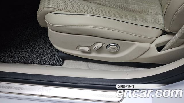 Genesis G80 (RG3) Gasoline 2.5 Turbo AWD 2025 — фото 32