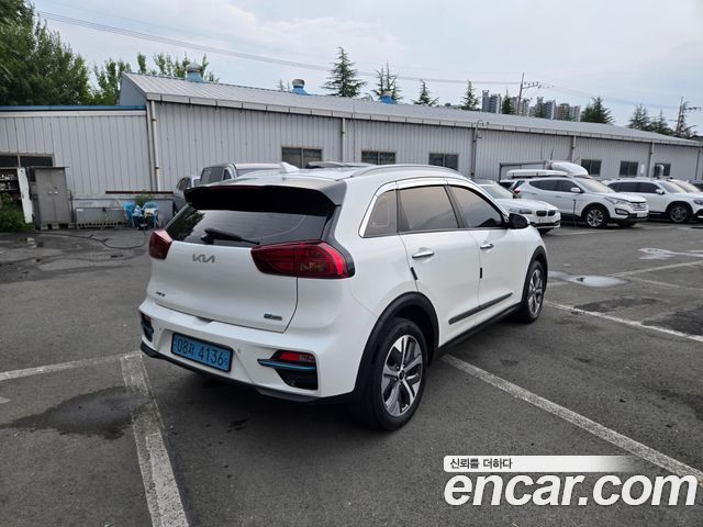 Kia Niro EV Taxi 2022 — фото 5