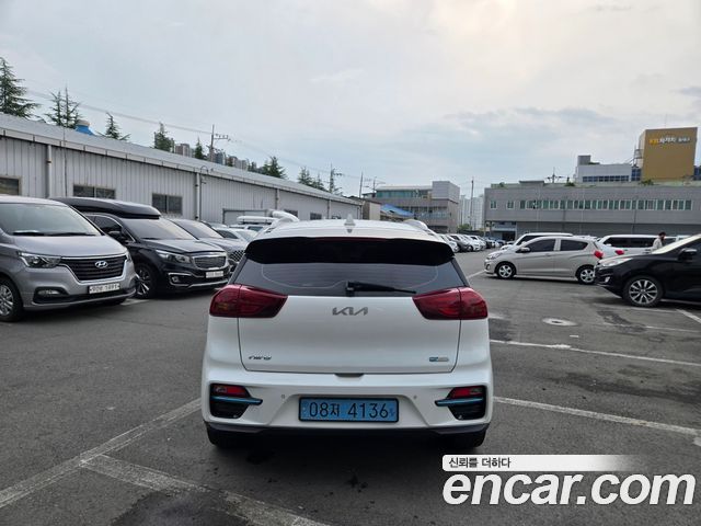 Kia Niro EV Taxi 2022 — фото 6