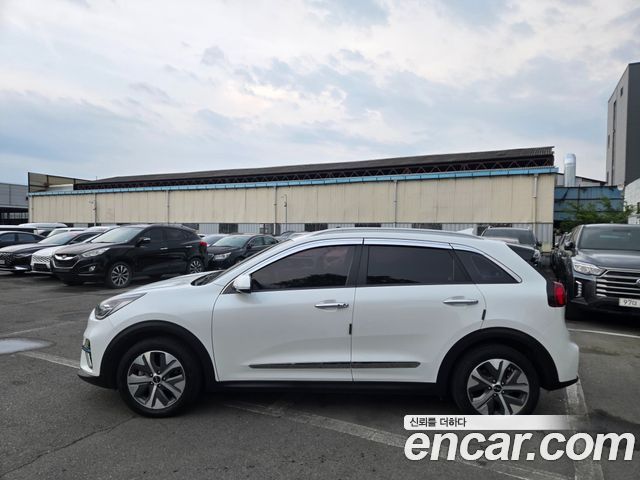 Kia Niro EV Taxi 2022 — фото 8
