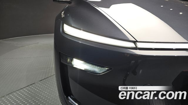 Tesla Model Y Long Range AWD 2025 — фото 28