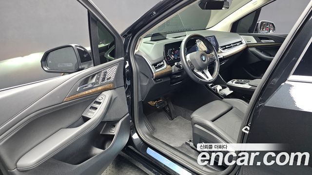 BMW 2 Series Active Tourer (U06) 220i Luxury 2023 — фото 10