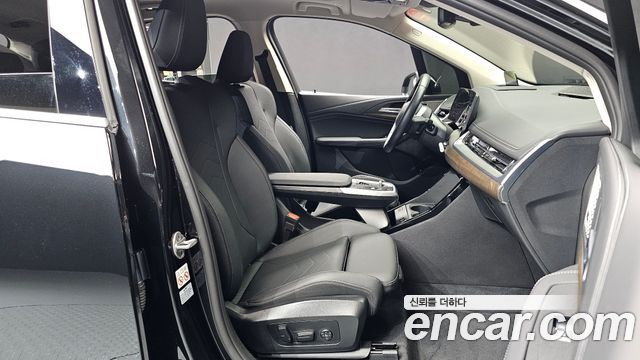BMW 2 Series Active Tourer (U06) 220i Luxury 2023 — фото 12