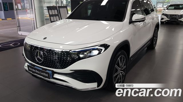 Mercedes-Benz EQB (X243) EQB300 4MATIC AMG Line