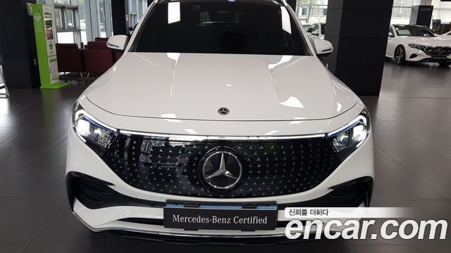 Mercedes-Benz EQB (X243) EQB300 4MATIC AMG Line 2025 — фото 3