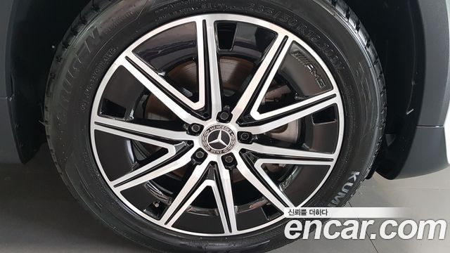Mercedes-Benz EQB (X243) EQB300 4MATIC AMG Line 2025 — фото 5