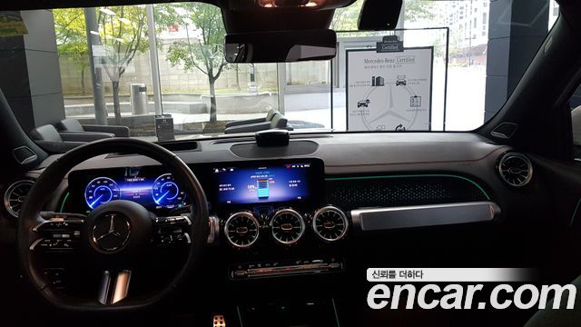 Mercedes-Benz EQB (X243) EQB300 4MATIC AMG Line 2025 — фото 7
