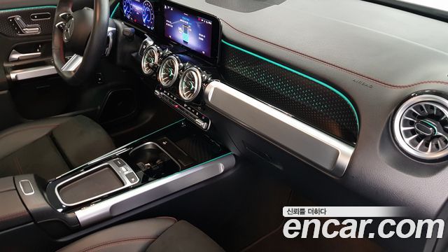 Mercedes-Benz EQB (X243) EQB300 4MATIC AMG Line 2025 — фото 9
