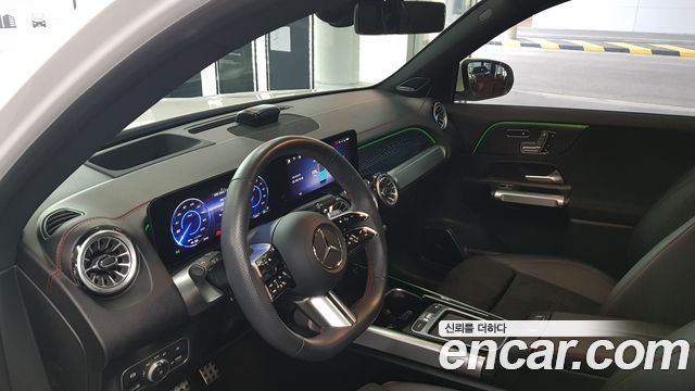 Mercedes-Benz EQB (X243) EQB300 4MATIC AMG Line 2025 — фото 17