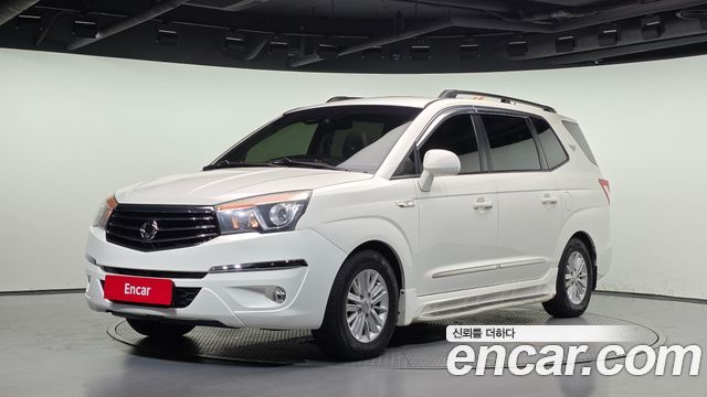 KG Mobility (SsangYong) Korando Turismo 2WD GT 11-seater
