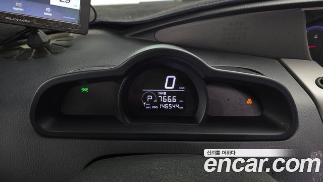 KG Mobility (SsangYong) Korando Turismo 2WD GT 11-seater 2014 — фото 8