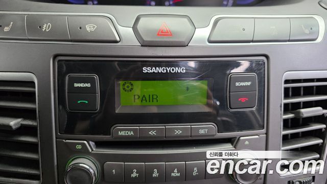 KG Mobility (SsangYong) Korando Turismo 2WD GT 11-seater 2014 — фото 17