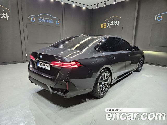 BMW 5 Series (G60) 520i M Sport 2026 — фото 2