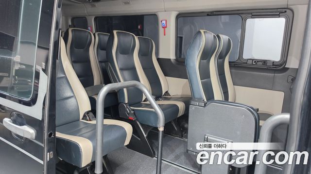 Hyundai Solati 15-seater Luxury 2019 — фото 12