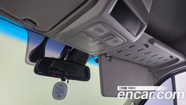 Hyundai Solati 15-seater Luxury 2019 — фото 18