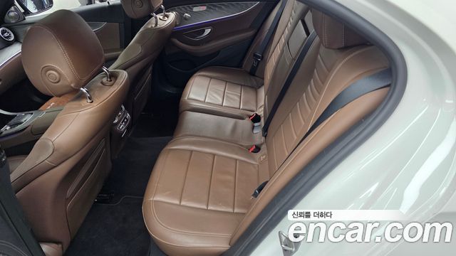 Mercedes-Benz E-Class (W213) E350 4MATIC Avantgarde 2022 — фото 26