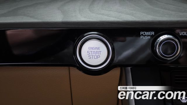 Kia Carnival (IV) Diesel 9-Seater Prestige 2023 — фото 17