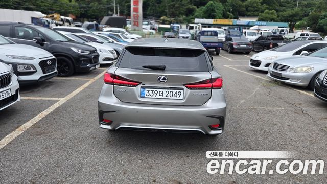 Lexus CT200h 1.8 Supreme ZWA10 2020 — фото 5