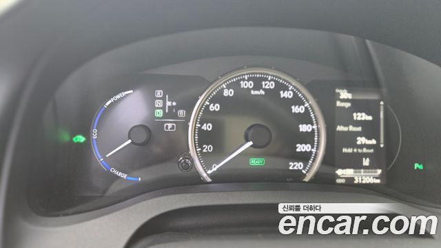 Lexus CT200h 1.8 Supreme ZWA10 2020 — фото 9