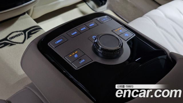 Genesis G80 (RG3) Gasoline 2.5 Turbo AWD 2025 — фото 28