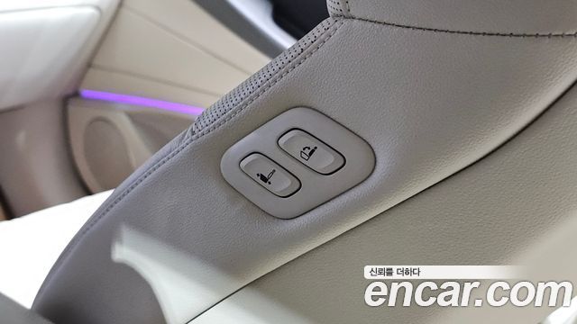 Genesis G80 (RG3) Gasoline 2.5 Turbo AWD 2025 — фото 38