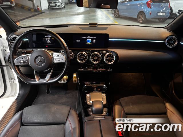 Mercedes-Benz A-Class (W177) AMG A45 4MAITC+ Hatchback 2021 — фото 7