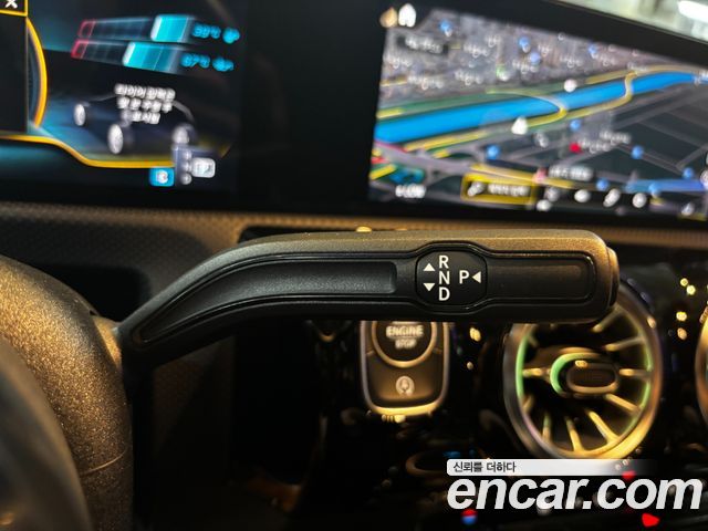 Mercedes-Benz A-Class (W177) AMG A45 4MAITC+ Hatchback 2021 — фото 9