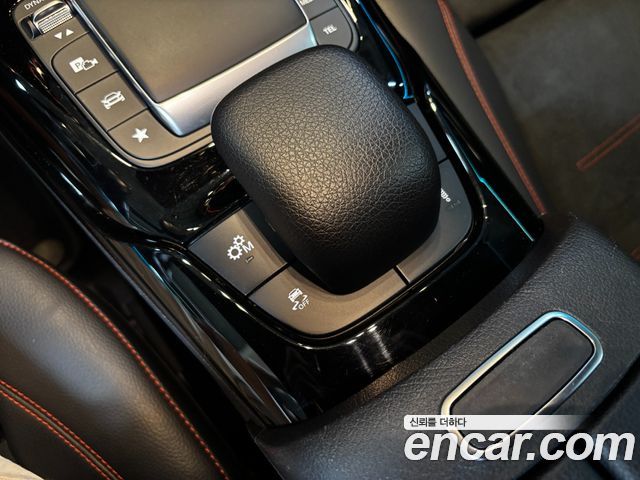 Mercedes-Benz A-Class (W177) AMG A45 4MAITC+ Hatchback 2021 — фото 20