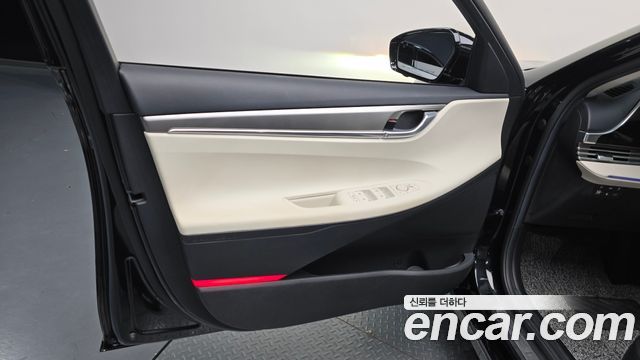 Hyundai Grandeur (IG) 2.5 Le Blanc 2023 — фото 24