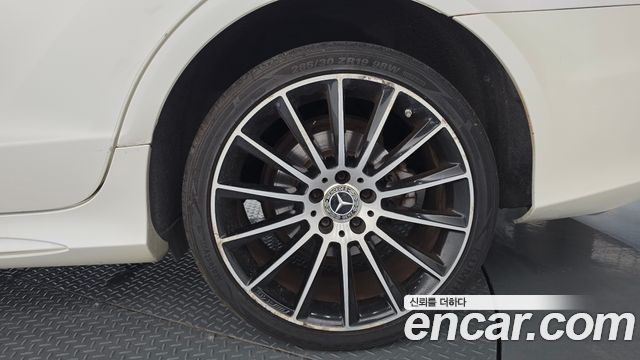 Mercedes-Benz CLS-Class (W218) CLS400 AMG Line 2017 — фото 21