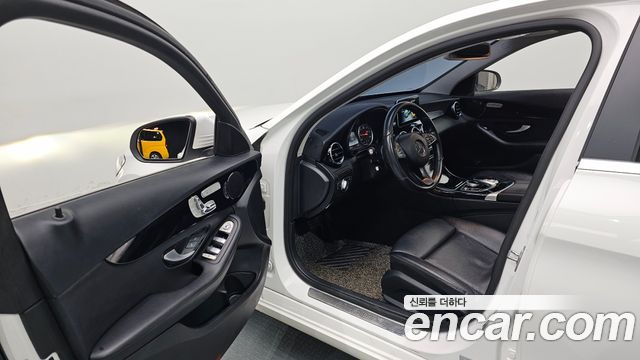 Mercedes-Benz C-Class (W205) C200 d 2017 — фото 10