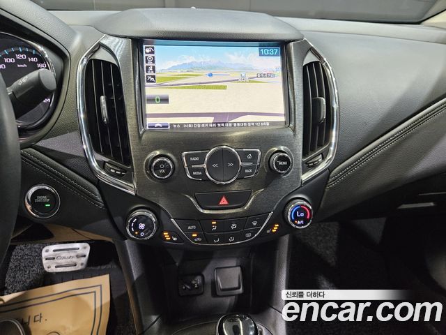 Chevrolet Cruze 1.4 Turbo LT Deluxe 2017 — фото 19