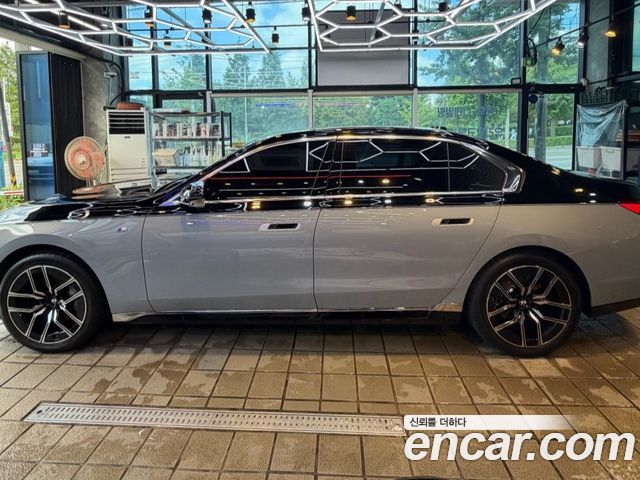 BMW 7 Series (G70) 740i xDrive M Sport 2024 — фото 6