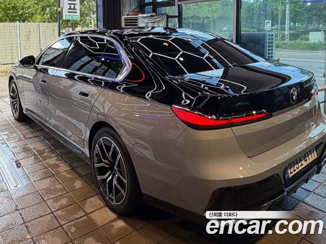 BMW 7 Series (G70) 740i xDrive M Sport 2024 — фото 7