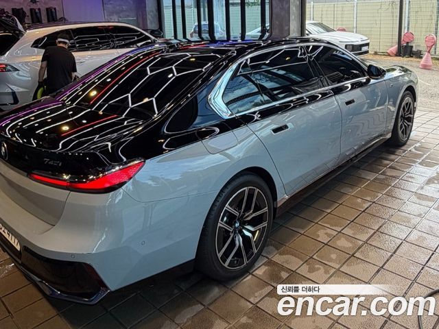 BMW 7 Series (G70) 740i xDrive M Sport 2024 — фото 8