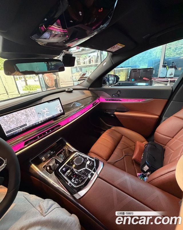 BMW 7 Series (G70) 740i xDrive M Sport 2024 — фото 15