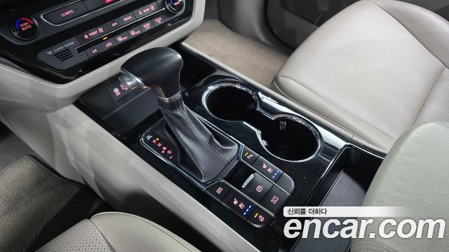 Kia Carnival 11-Seater Prestige 2019 — фото 9