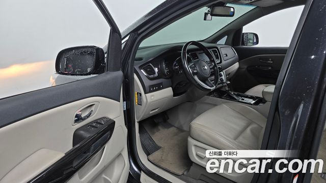 Kia Carnival 11-Seater Prestige 2019 — фото 10