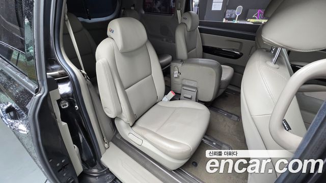 Kia Carnival 11-Seater Prestige 2019 — фото 11