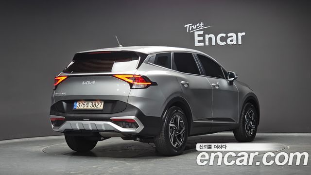 Kia Sportage (V) Diesel 2.0 2WD Trendy 2023 — фото 2