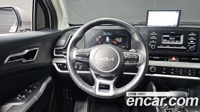 Kia Sportage (V) Diesel 2.0 2WD Trendy 2023 — фото 13