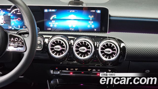 Mercedes-Benz A-Class (W177) A220 Sedan 2020 — фото 14