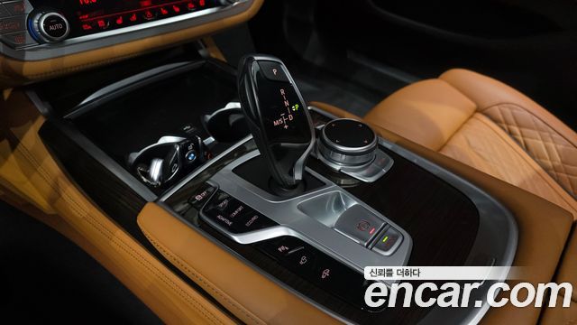 BMW 7 Series (G11) 740i Design Pure Excellence 2020 — фото 9